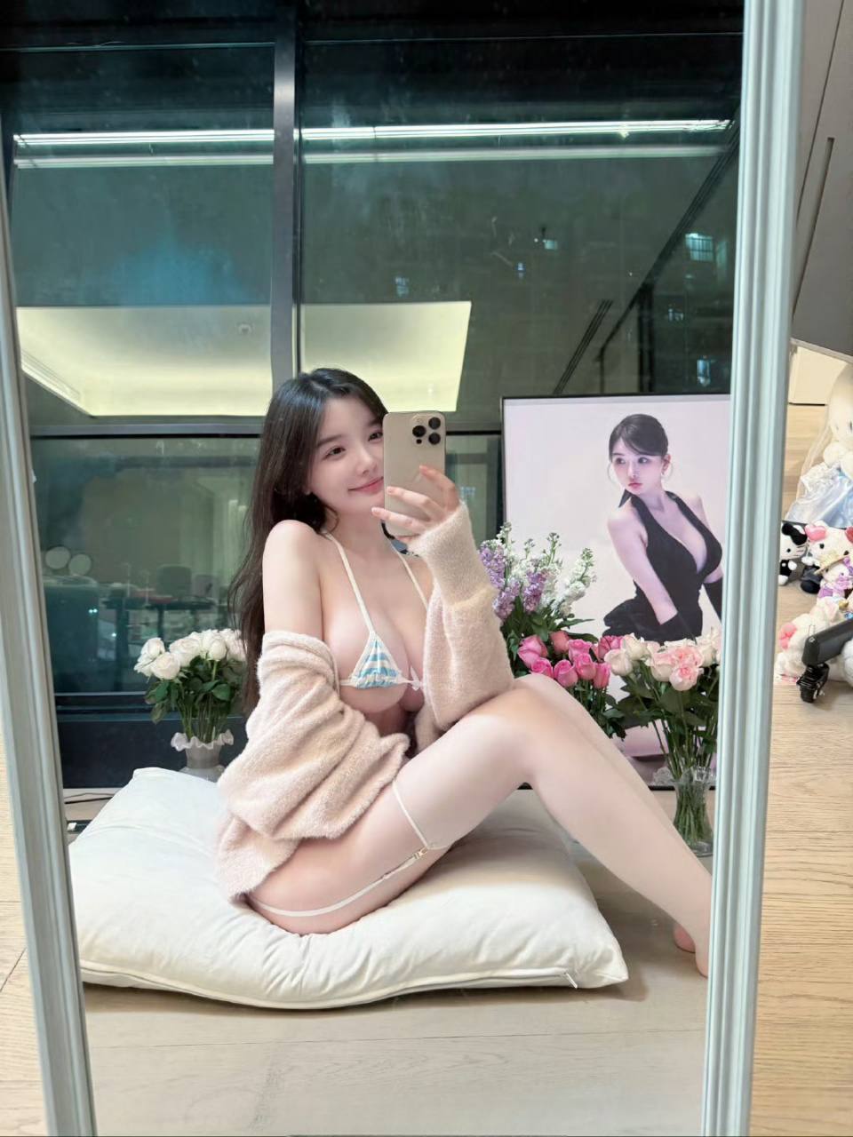 笑容迷人女神雪然