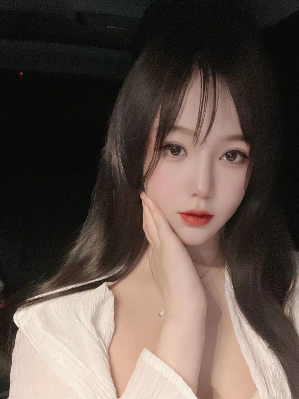 灵动明媚小猫眼采芸