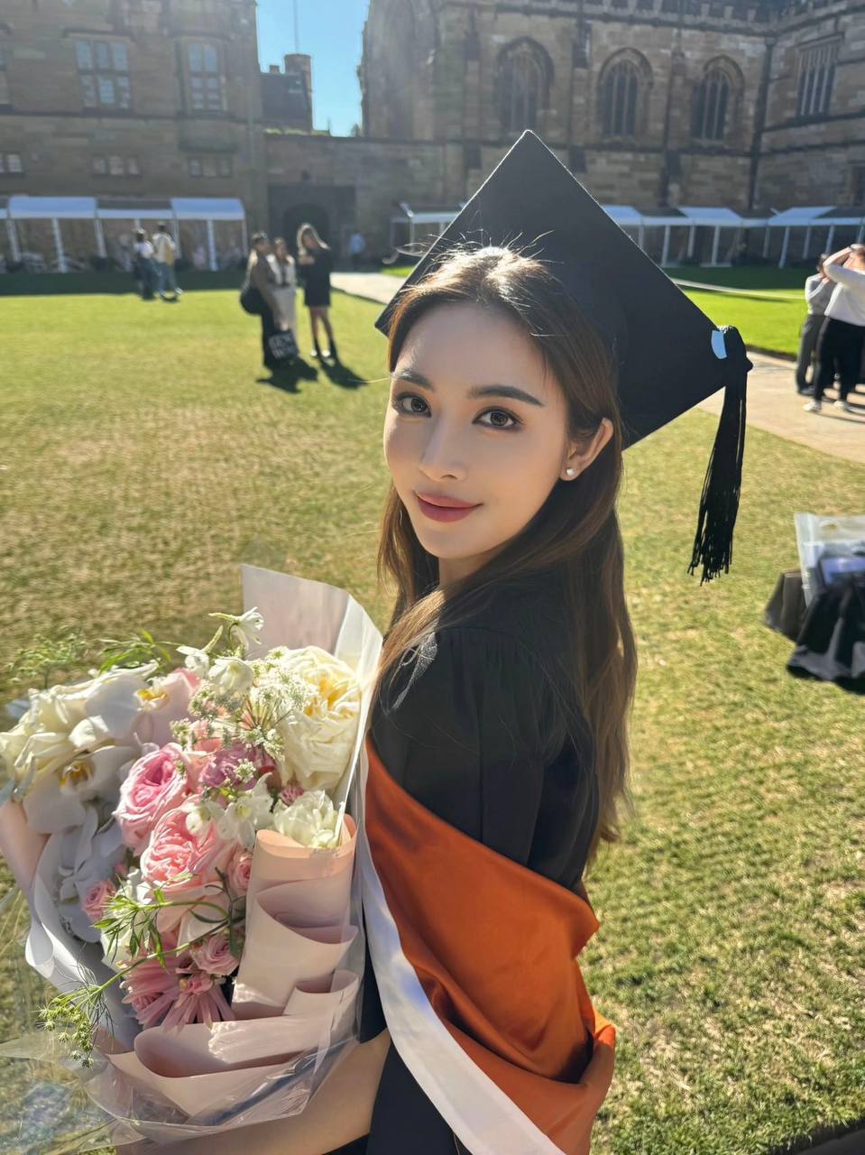 大学在读留学生娜安