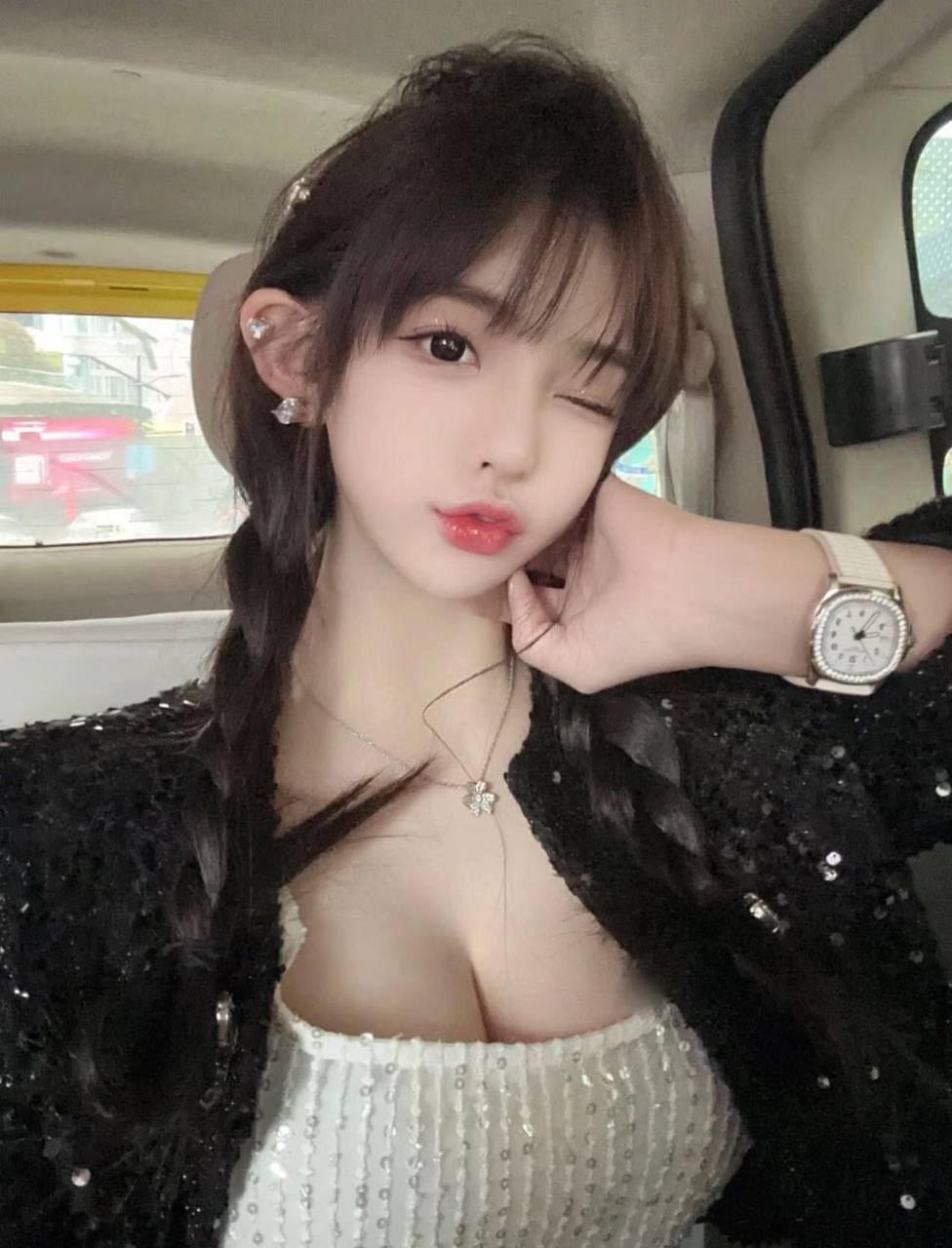 时尚穿搭女装博主李雪儿