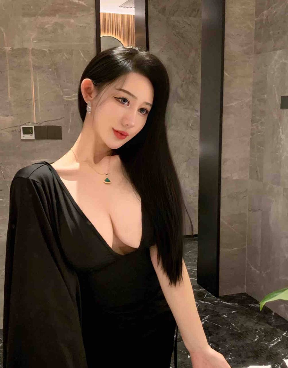 INS认证模特Malin