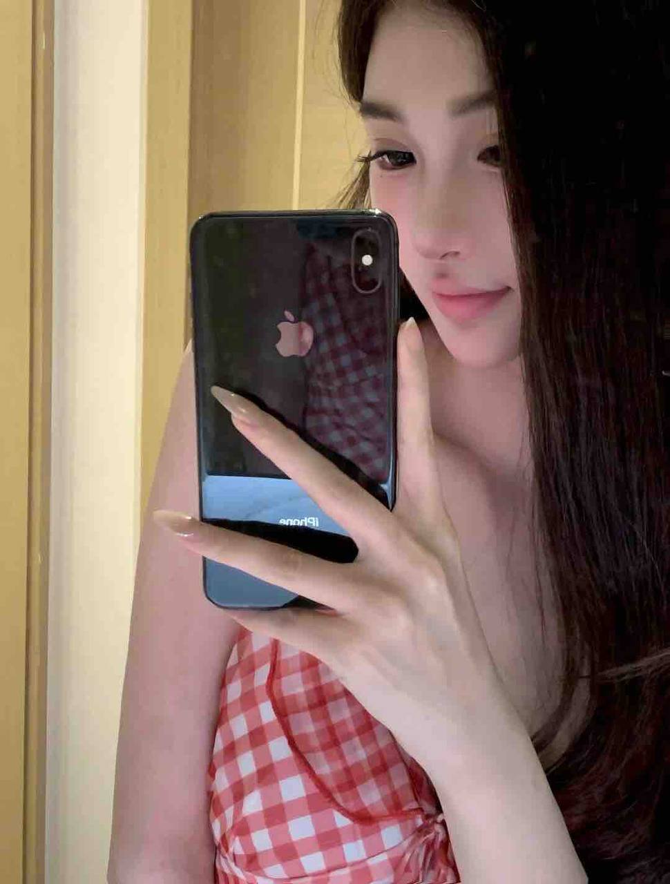 氛围感美女Nyrah
