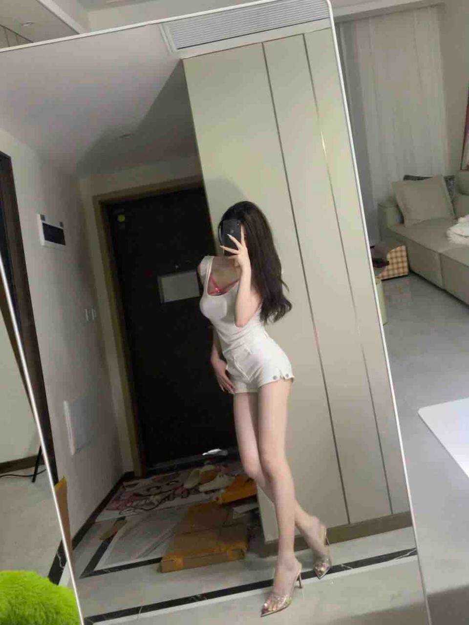 氛围感美女Nyrah