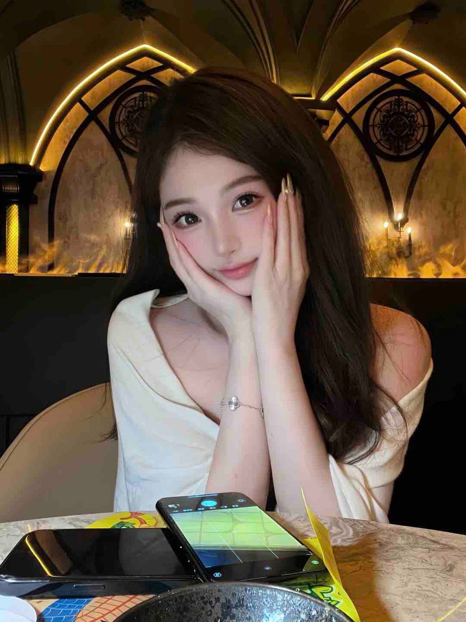 氛围感美女Nyrah