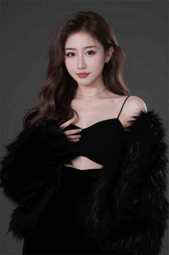 职业时尚模特如怡