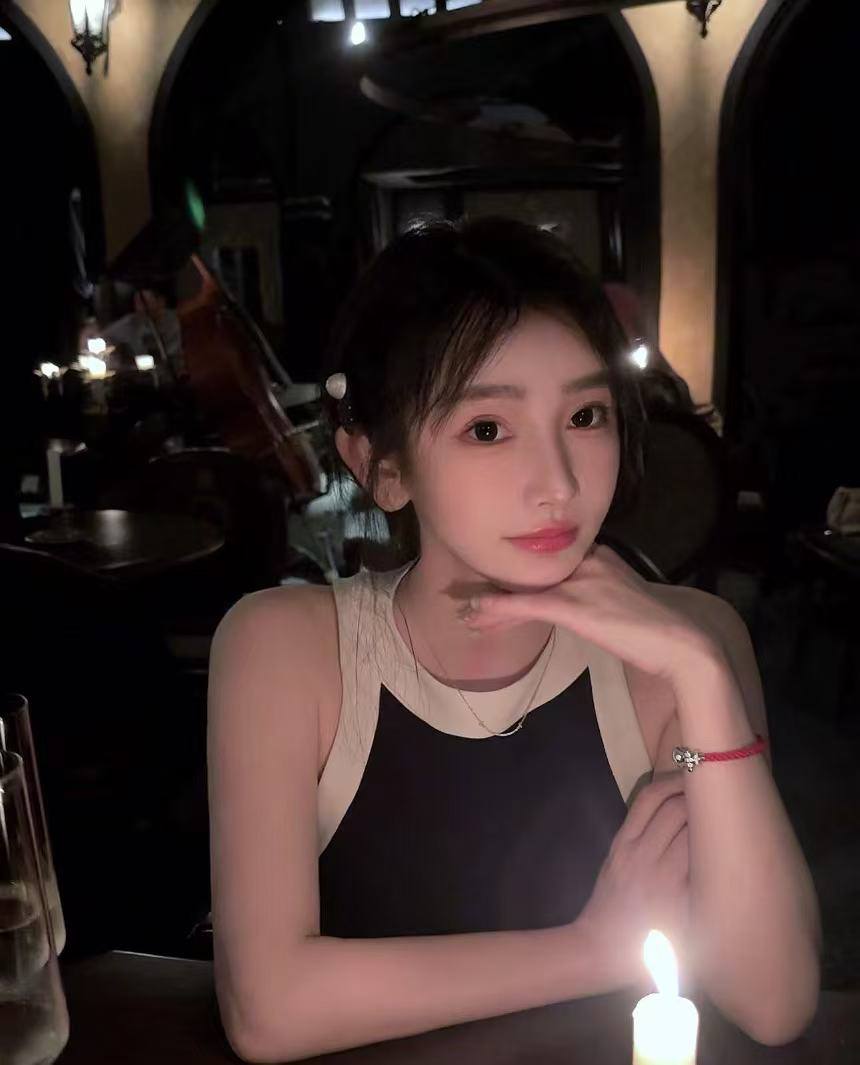 绝美氛围感辣妹姝滢
