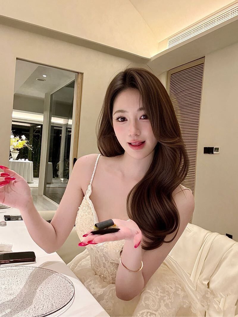 松弛感气质美女韵涵