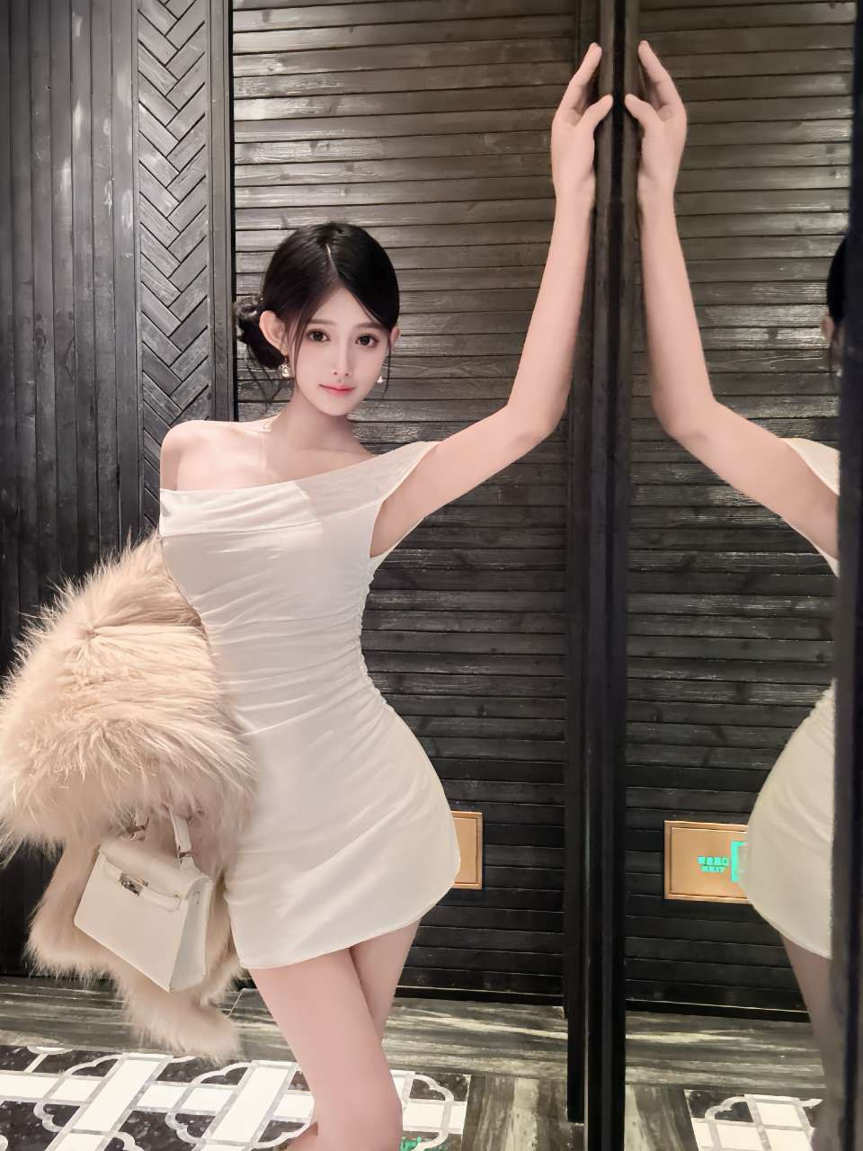 清冷纯甜小姐姐安蕊
