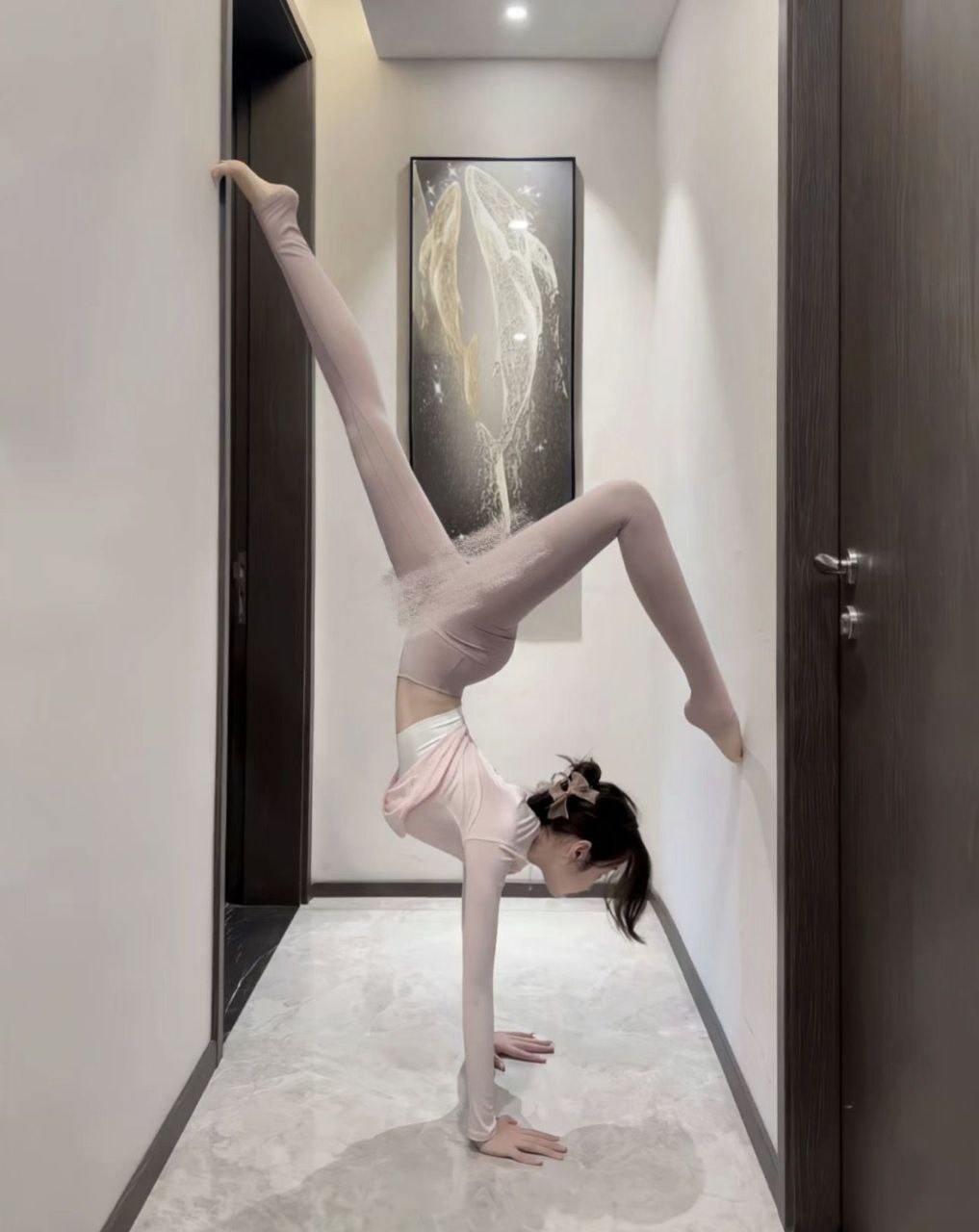 艺术系舞蹈生络语