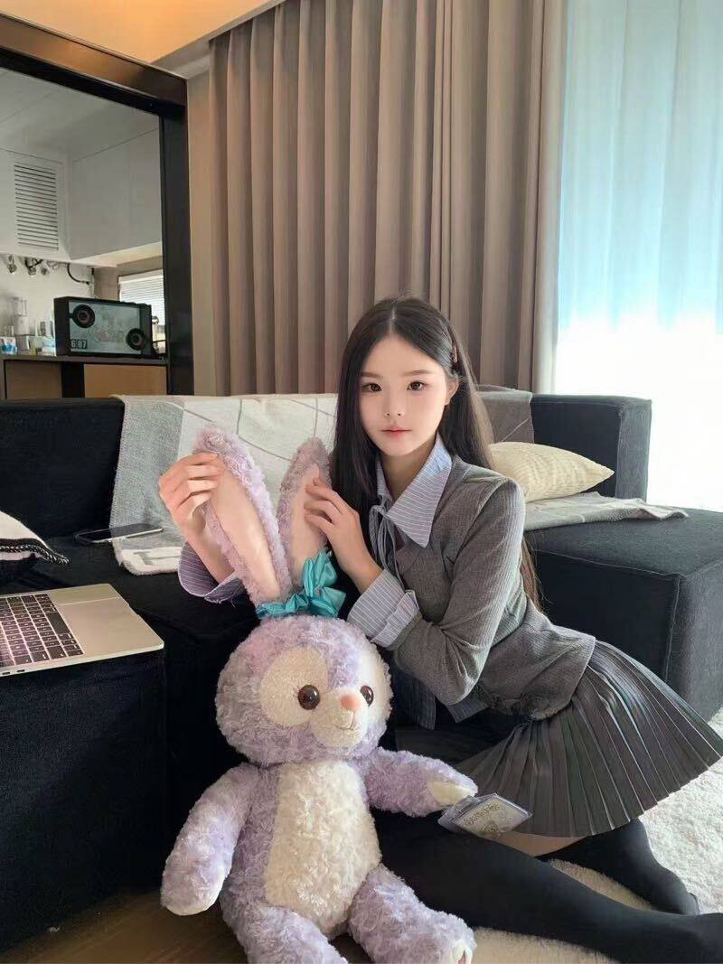 修长美腿小团
