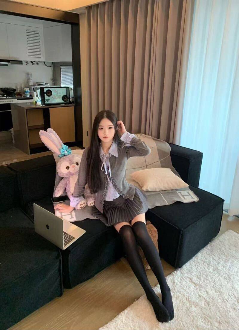 修长美腿小团