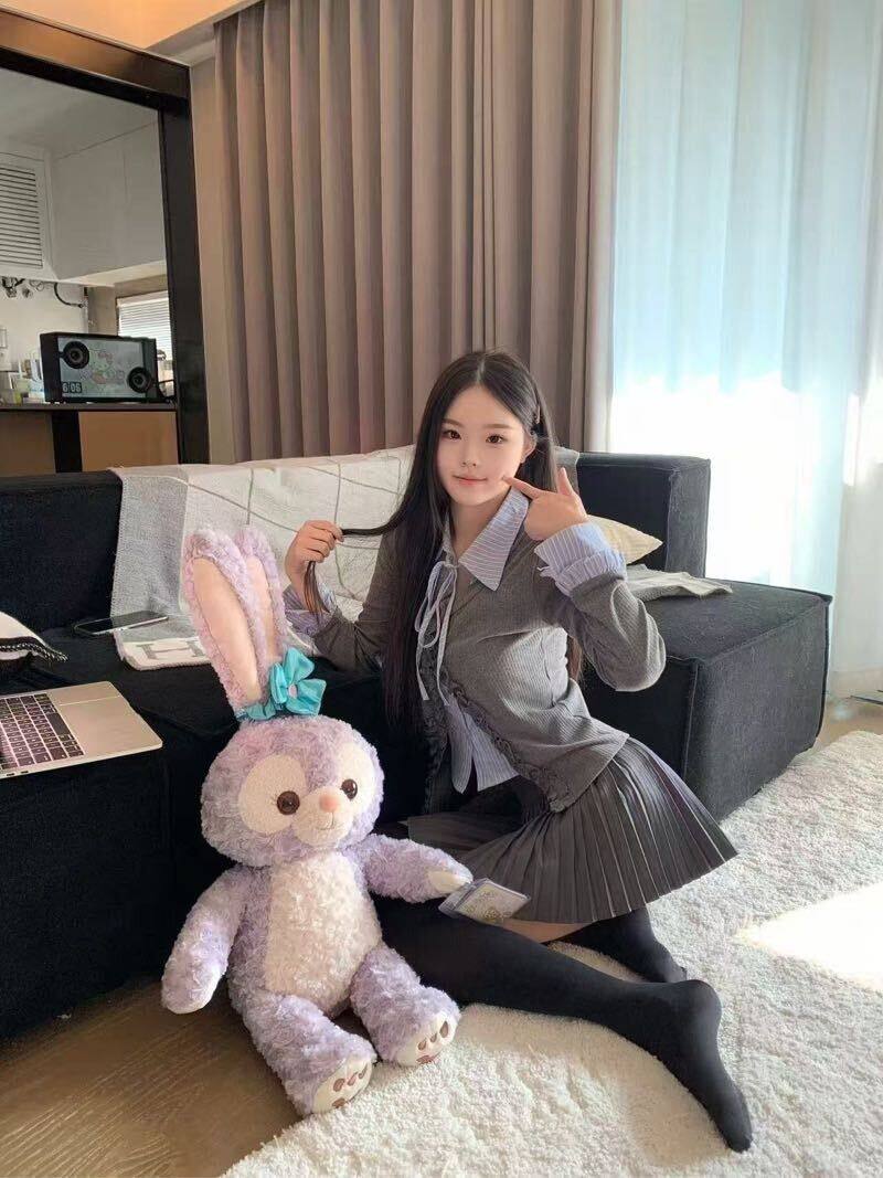 修长美腿小团