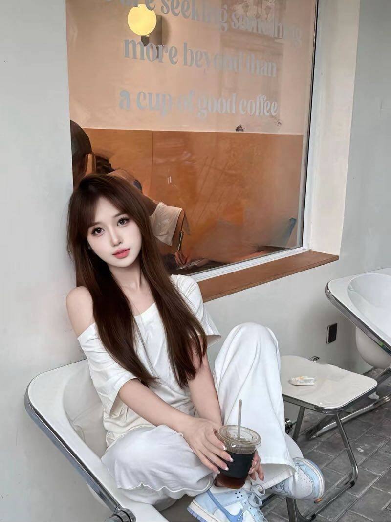 恋爱氛围感美女Davra