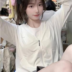 音乐学院大一新生小倩