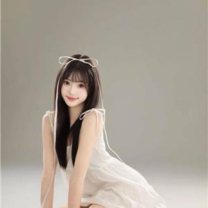 甜美少女Maura