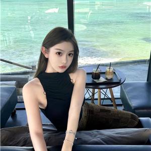 极品嫩模洛妮